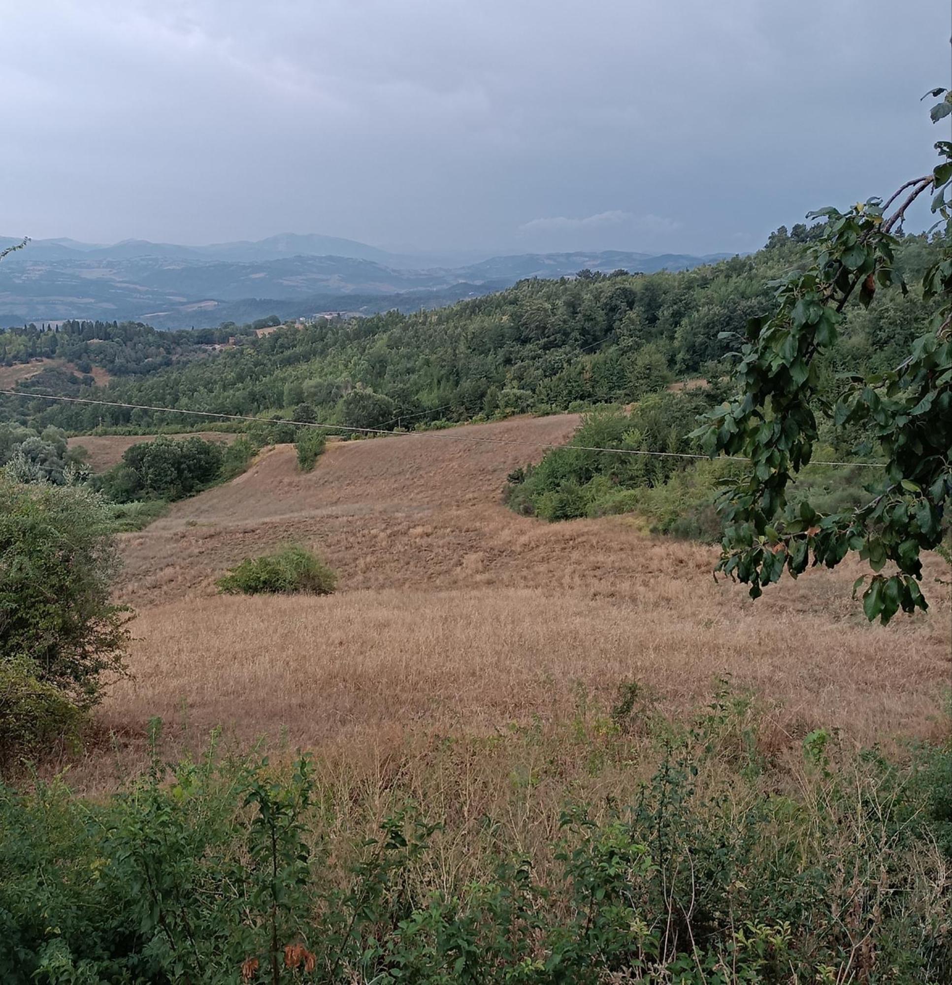 グッビオ La Brocca Di Valdichiascioヴィラ エクステリア 写真
